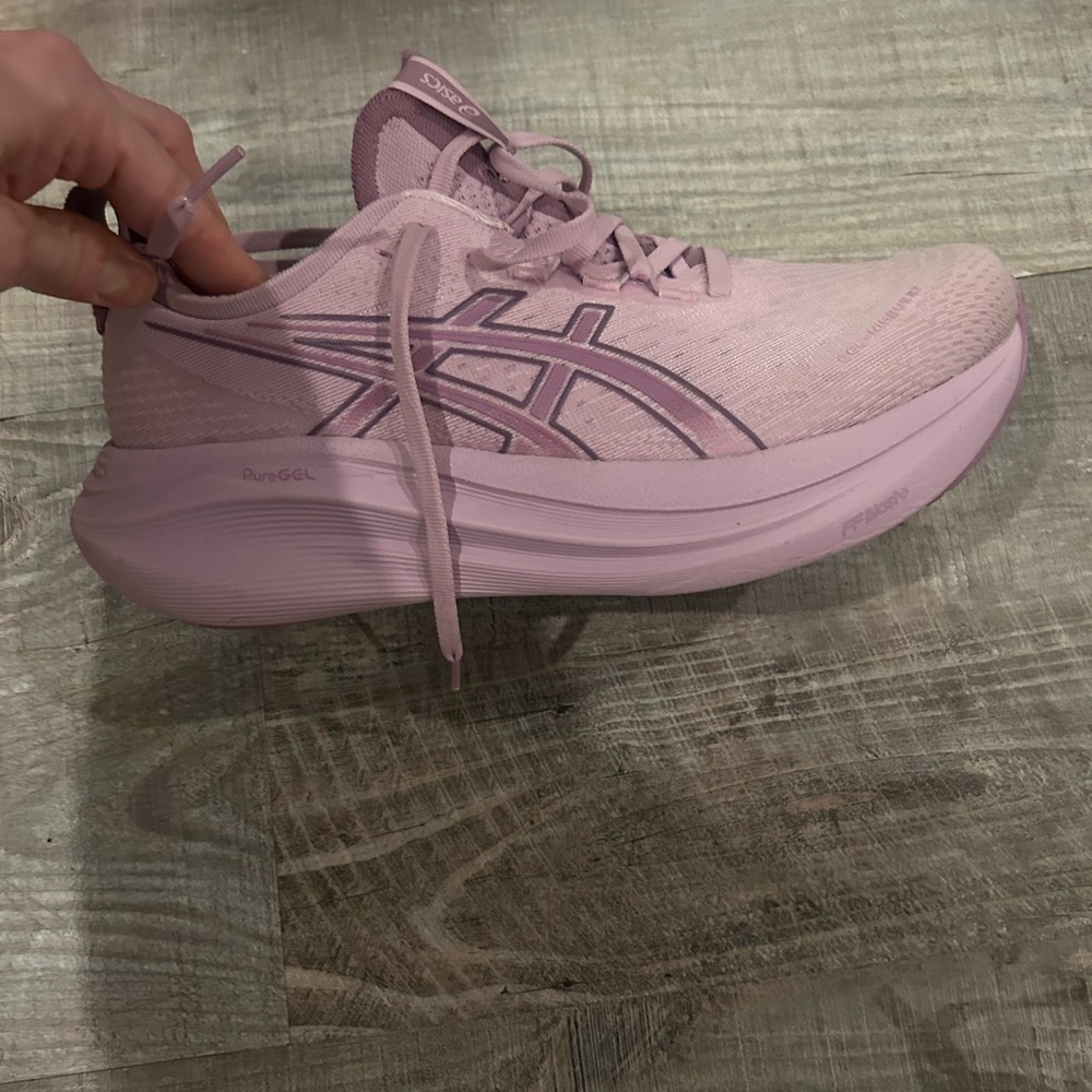 Asics Women's Gel Nimbus 27